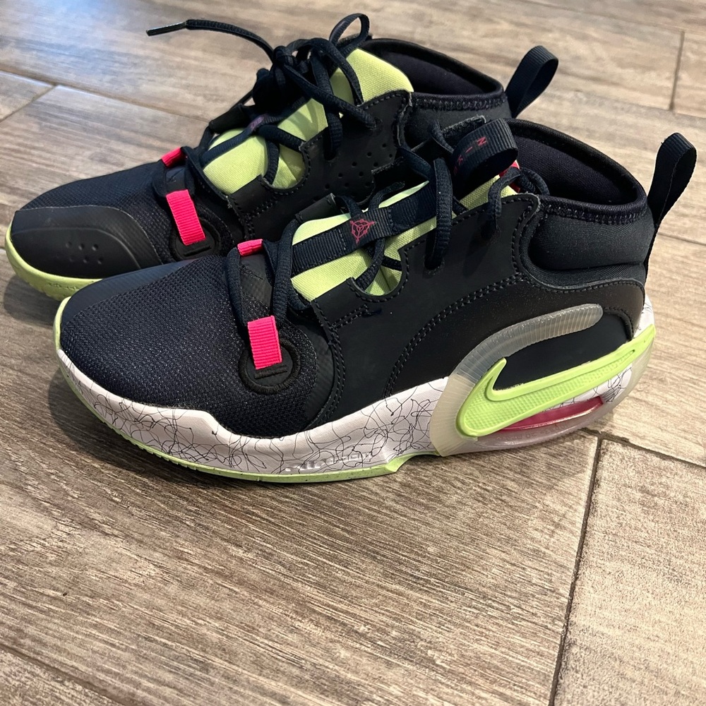 Youth Nike Basketball Shoes. 6Y